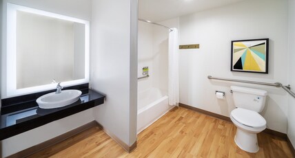 Candlewood Suites MUSKOGEE, an IHG hotel Room Type - 2 Queen Beds Studio Ste Mobil Access Tub