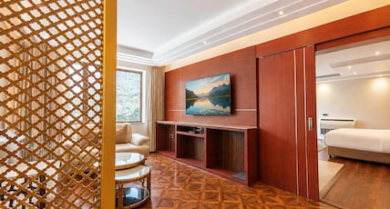 Hotel The Haven Kargil (Centrally Heated & Air Conditioned) Room Type - Suite Room With Living Area and Bath Tub (River View With Balcony) Hotel The Haven Kargil (Centrally Heated & Air Conditioned) Room Type - Suite Room With Living Area and Bath Tub (River View With Balcony)