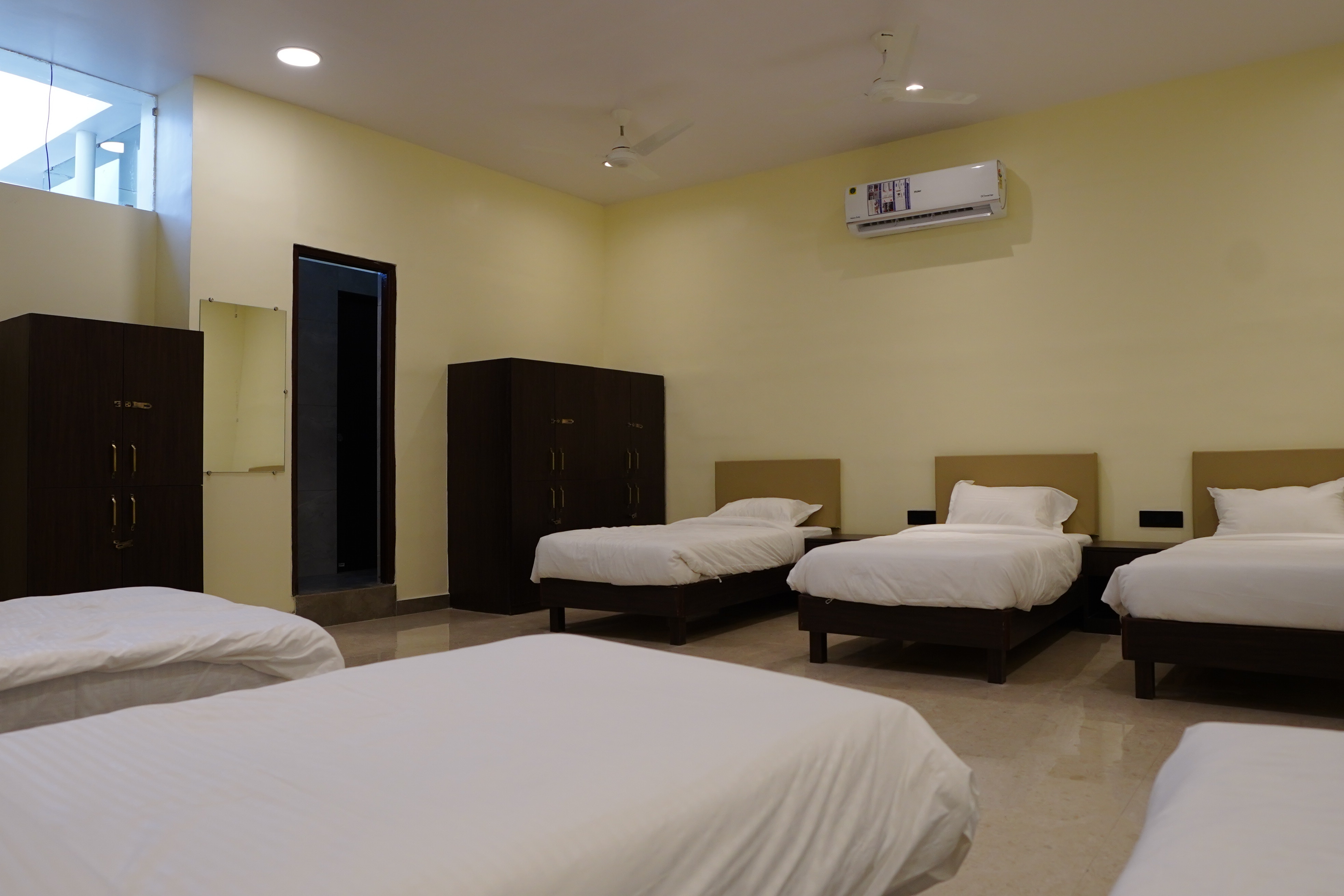 Hotel Radhe Inn - Tap to explore photos
