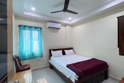 S S ROYAL INN
