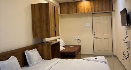 Supraz Nest Room Type - Deluxe Room