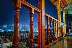 Premium Room in Manali with Mountain Views