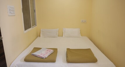 Mahakal lok guest house Room Type - Bedroom 1