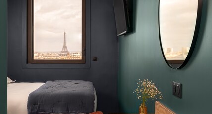 Eklo Hotels Paris Porte de Versailles Room Type - Eklo Classic with Eiffel Tower View