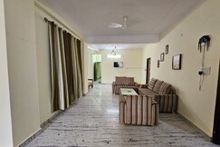 R202 3BHK in Krishna Nagar Lucknow