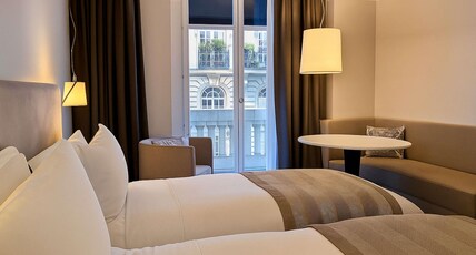 Sofitel Paris Arc de Triomphe Room Type - Luxury room with 2 single beds