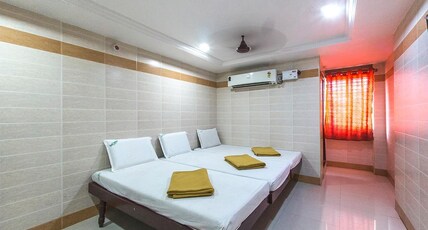 Hotel Sandeep Room Type - 3 Bed Non Ac