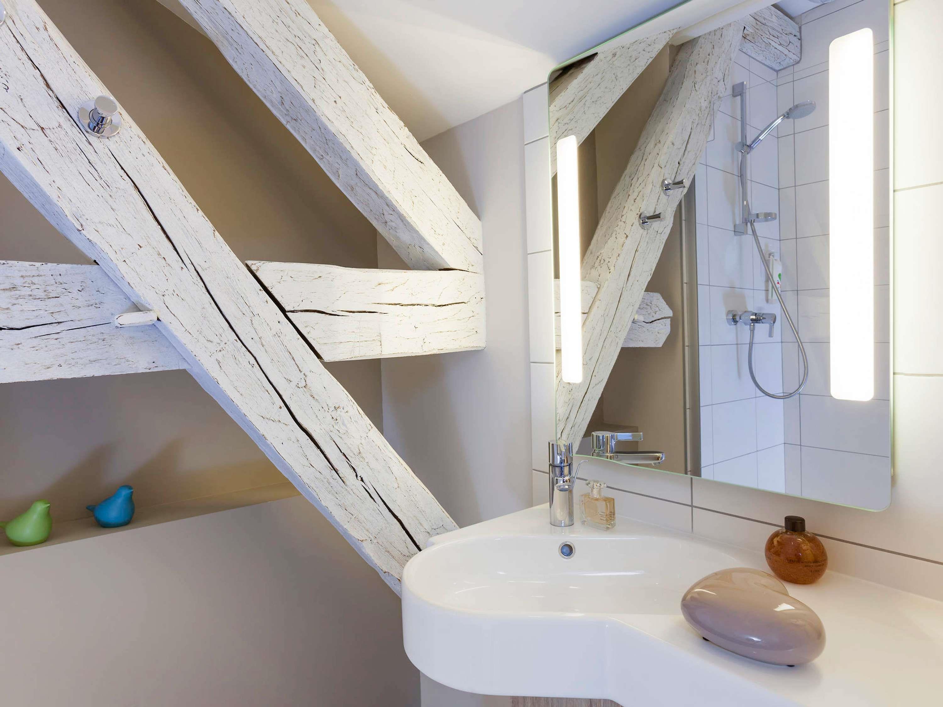 ibis Styles Chaumont Centre Gare - Tap to explore photos
