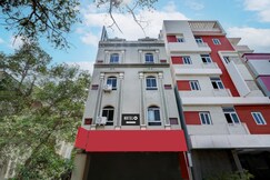 Hotel O Hanuman Pet Near Railway Station