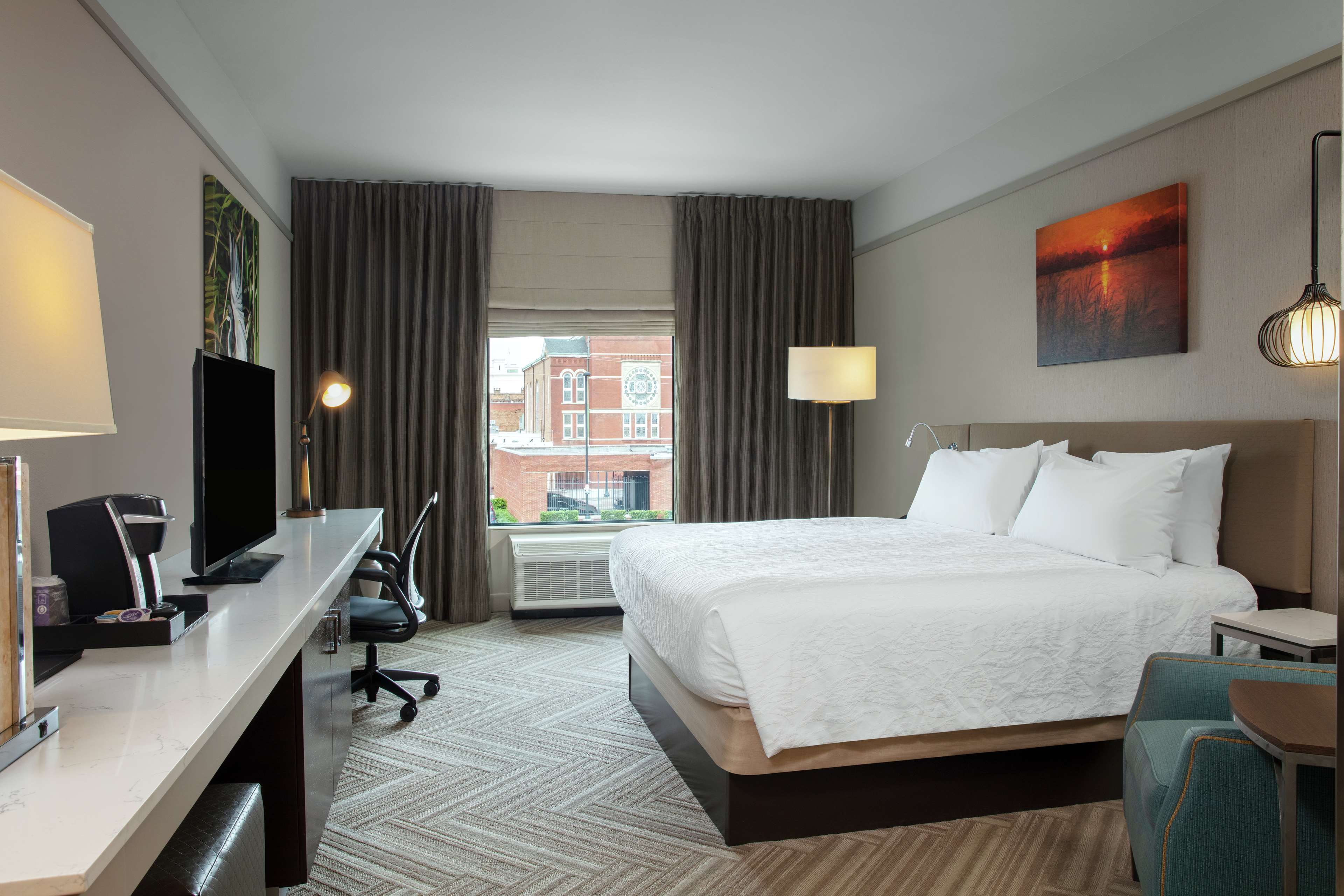 Hilton Garden Inn Mobile Downtown - Tap to explore photos