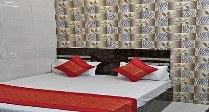 Punjabi Niwas Room Type - Deluxe Room (Ac)