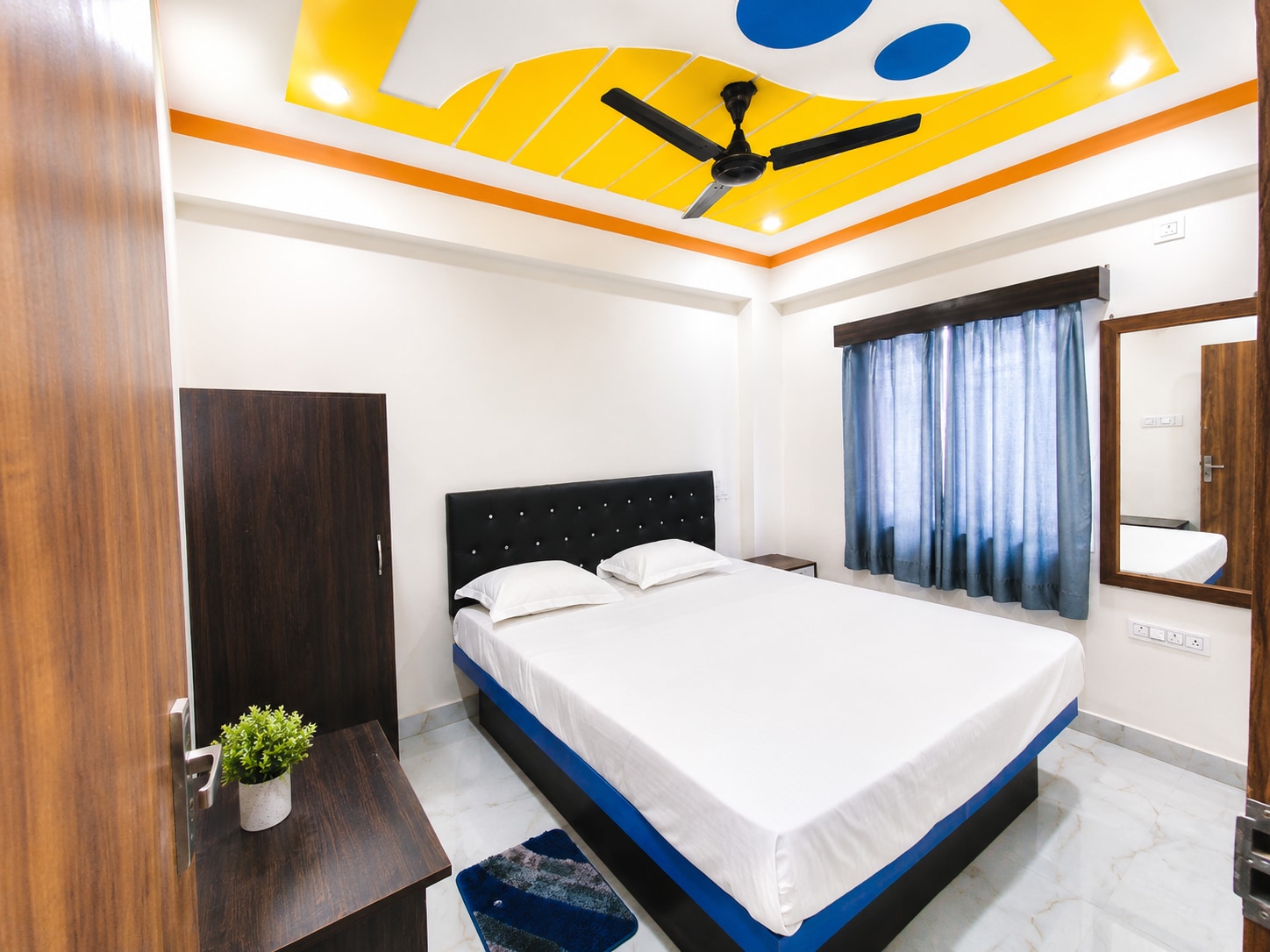 Hotel Guru Kripa - Tap to explore photos