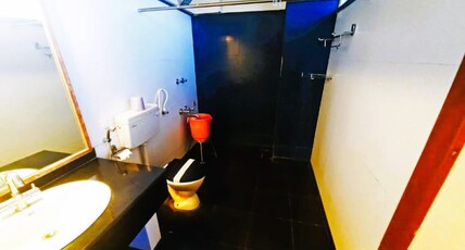 Hotel Sanman Deluxe Room Type - Executive Suite-Double-AC