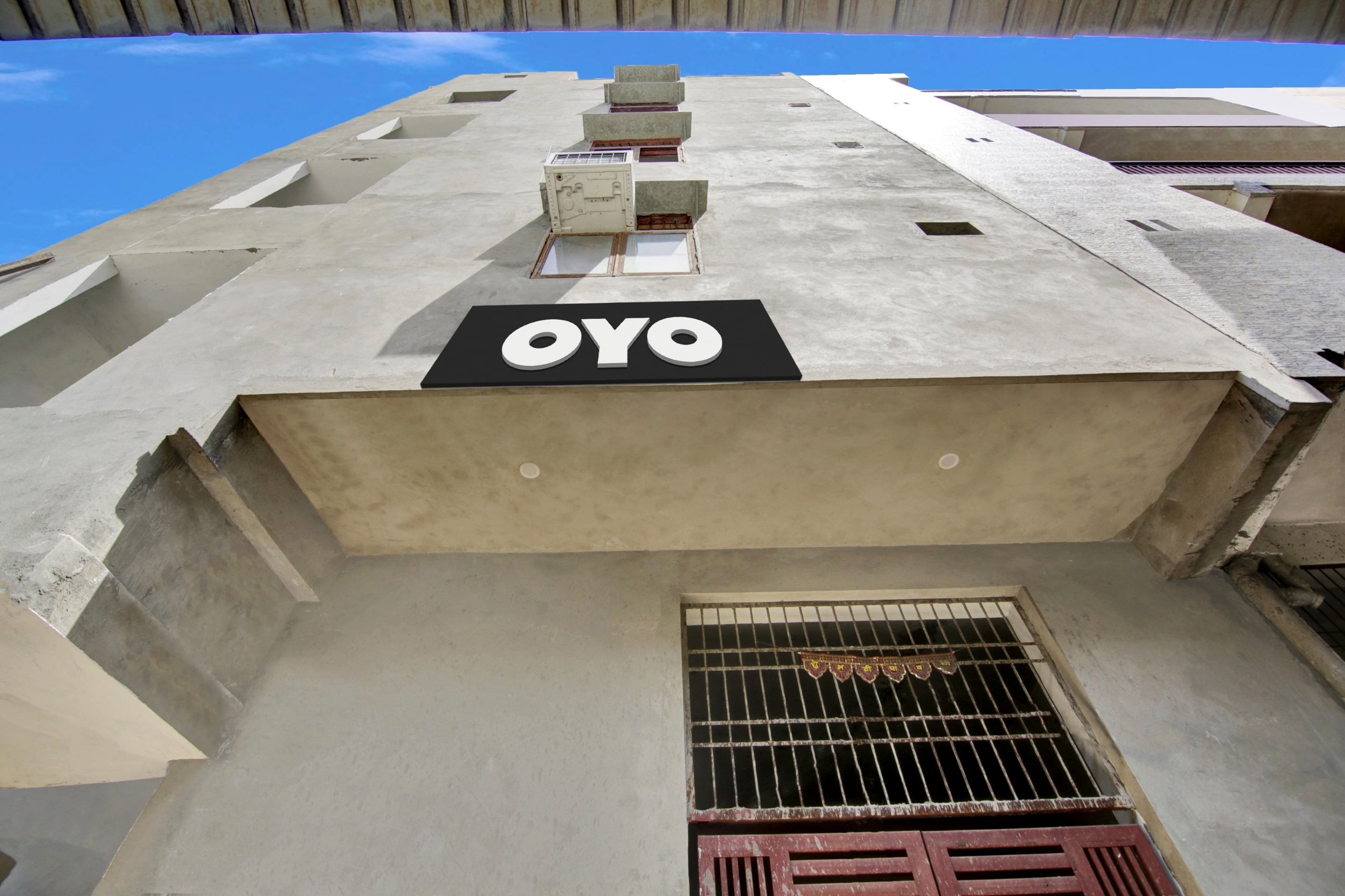 Hotel O Royal Aa - Tap to explore photos