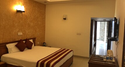 Sunbird Tourist Resort Room Type - Deluxe Room