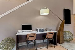 Best Western Socorro Hotel & Suites
