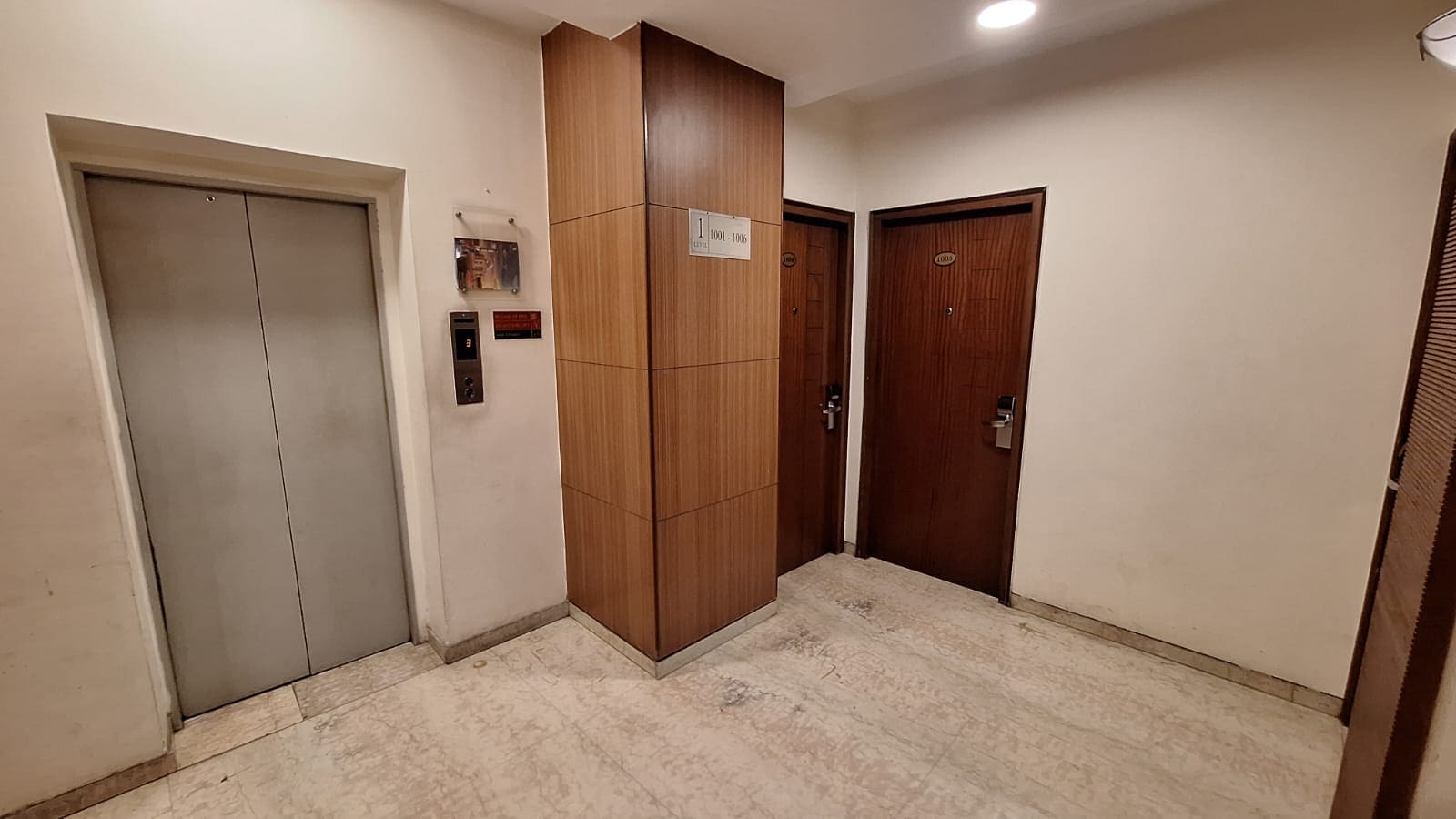Hotel Southern Regency - Karol Bagh - Tap to explore photos