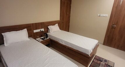Hotel Vaishno Residency Room Type - TWIN BED