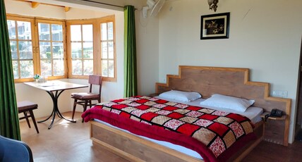 Hotel Elphinstone Inn Himalayan View Property Room Type - Luxury