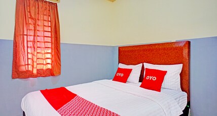 Dancenter Juma Ciger Hotel Medan Room Type - Indonesia Deluxe Double