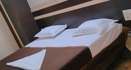 M R HOTELS Room Type - Family Room with King Bed
