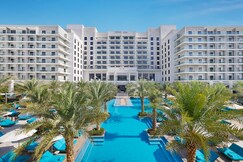 Hilton Abu Dhabi Yas Island -  Free Theme Park Tickets