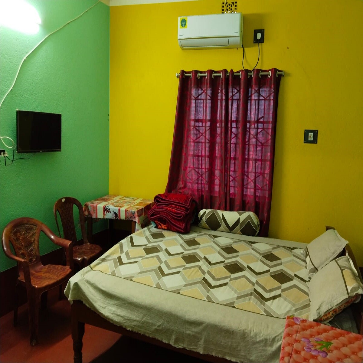 Banani Happy Lodge - Tap to explore photos