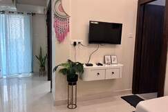 House Of Aura | Entire 1BHK & 2BHK Apartments | 5Mins From Puri Railway Station