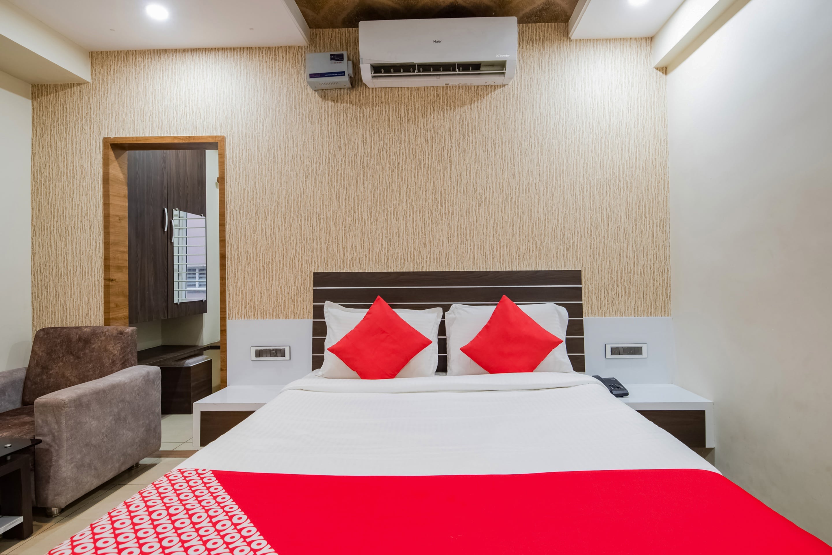 Hotel O J3 Royal Guest Rooms - Tap to explore photos