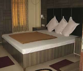 Hotel Shelter