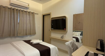 SAMYAK STAY Room Type - Deluxe Double Bed Room