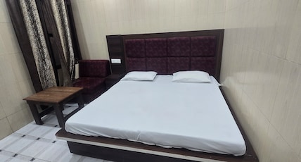 Hotel Narayan, Near Yatra Parchi Counter Room Type - DOUBLE BED NON AC ROOM