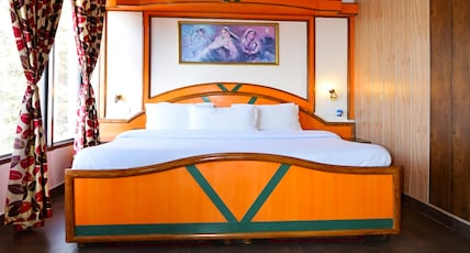 Hotel President- pure Veg (Centrally AC) Room Type - Super Deluxe Room - Pure veg. Hotel President- pure Veg (Centrally AC) Room Type - Super Deluxe Room - Pure veg.