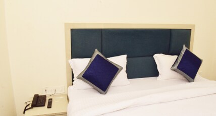 Hotel Prabhawati (p)geust house Room Type - Standard Room with Air Conditioning