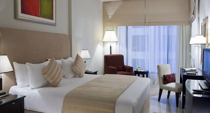 Two Seasons Hotel & Apartments  Room Type - Deluxe Suite City View