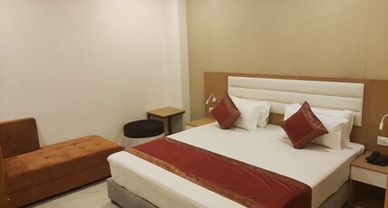 HOTEL XENIA Room Type - Premium Room