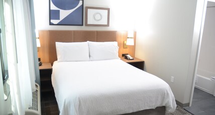 Staybridge Suites TUCSON AIRPORT, an IHG hotel Room Type - 1 Queen Bed 1 Bedroom Suite