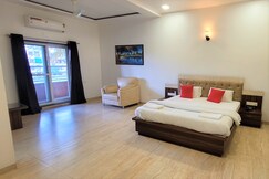 Address of Hotel Om Inn