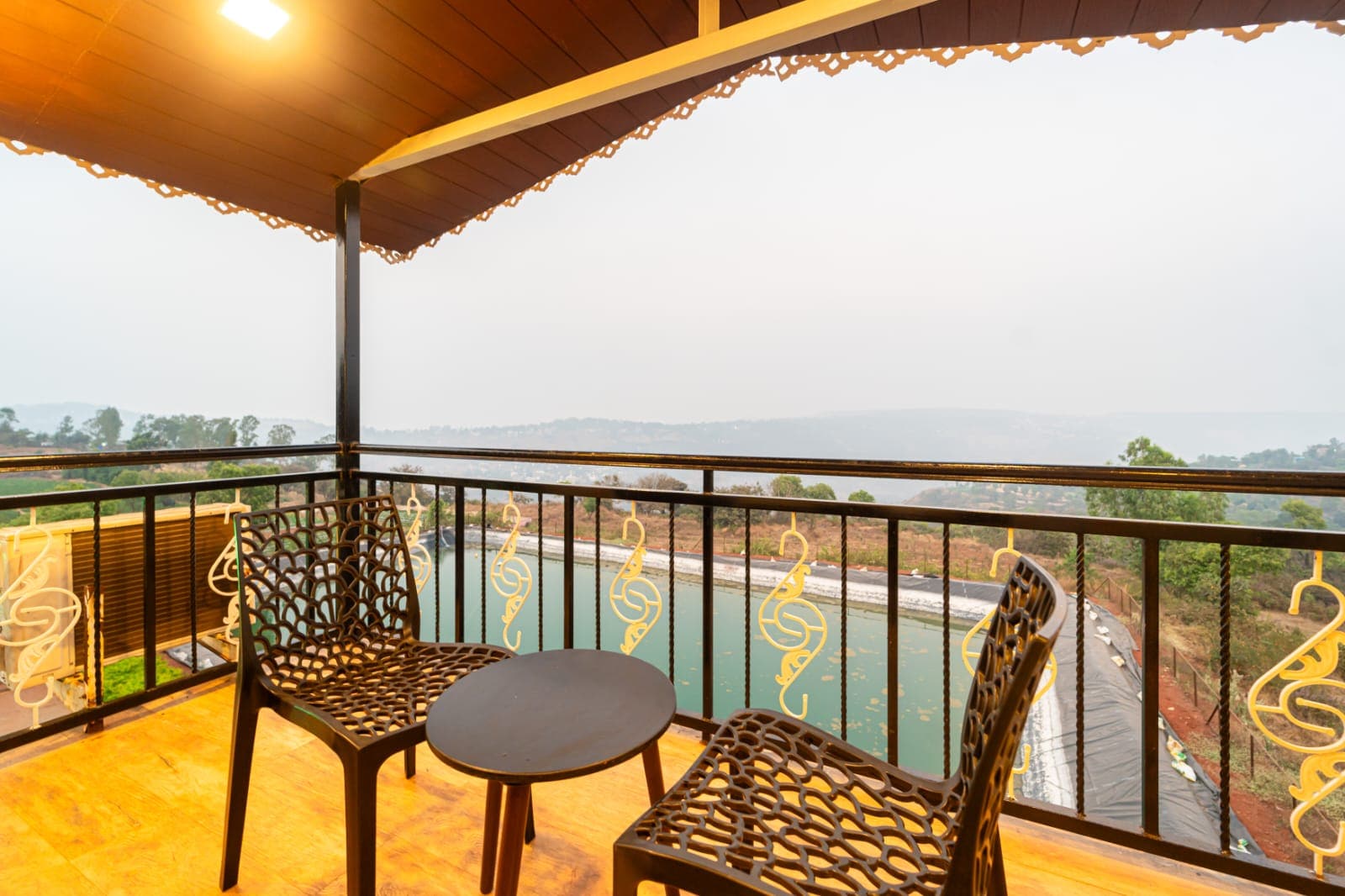 Hiltan Valley Resort - Tap to explore photos