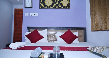 The Nest Ayodhya Room Type - AC Double Bed Room