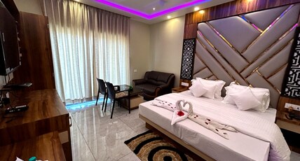 Dolphin Beach Resort Room Type - Executive double Bed