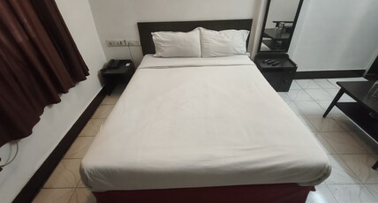 Hotel Sagar Vihar Room Type - Deluxe Room NON AC