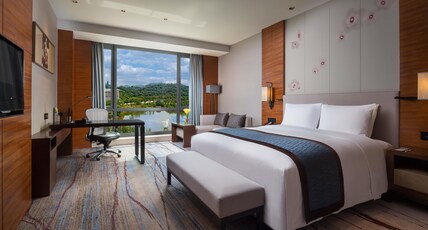 DoubleTree by Hilton Hotel Guangzhou - Science City Room Type - KING ACCESSIBLE ROOM