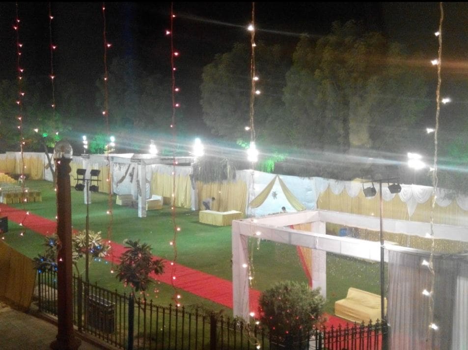 Hotel Basant Vihar Palace - Tap to explore photos