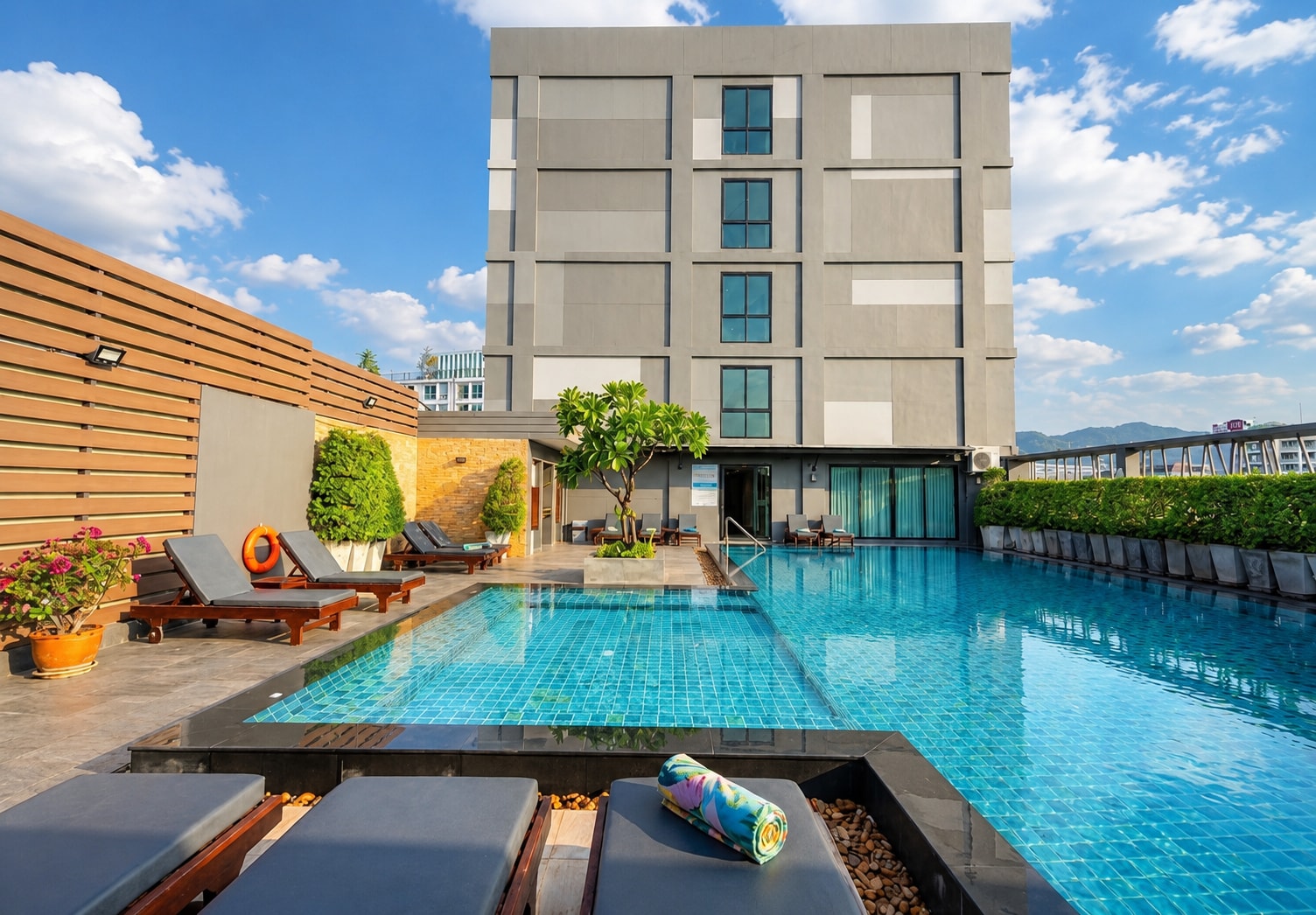 Arawana Regency South Pattaya - Tap to explore photos