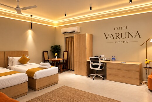 Hotel Varuna