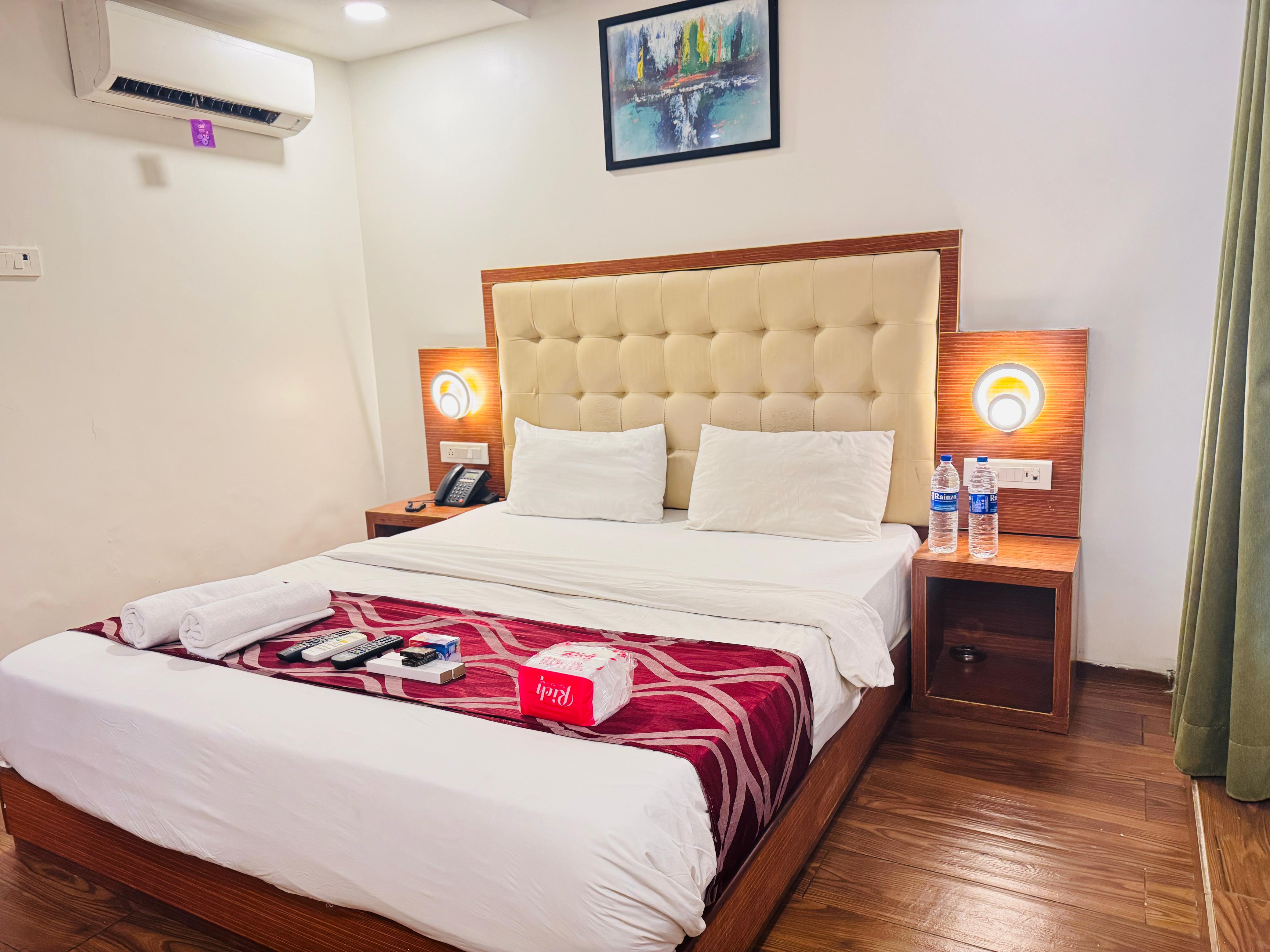 Hotel Aflon, MIDC, Andheri East - Tap to explore photos
