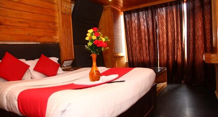 Shiv Shanthi Inn Room Type - Semi Deluxe