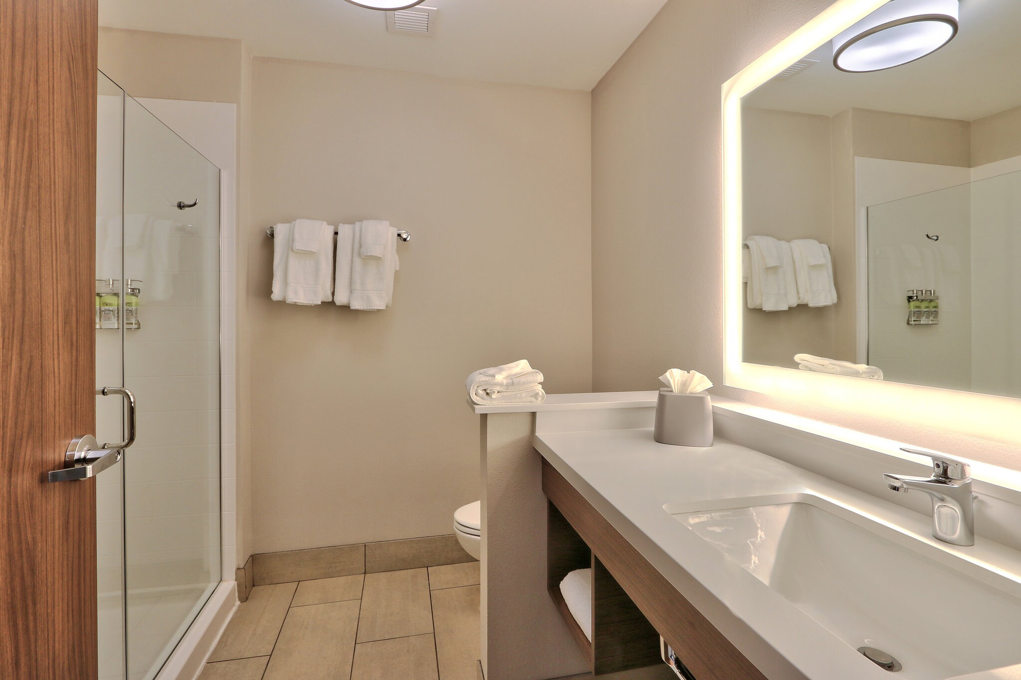 Holiday Inn Express & Suites Albuquerque East - Tap to explore photos