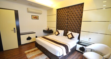 Hotel Metro View Room Type - Deluxe Room